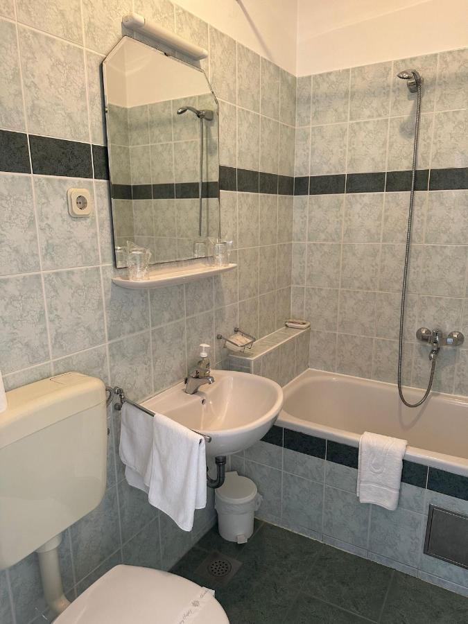 Longa Rooms Σίμπενικ Εξωτερικό φωτογραφία