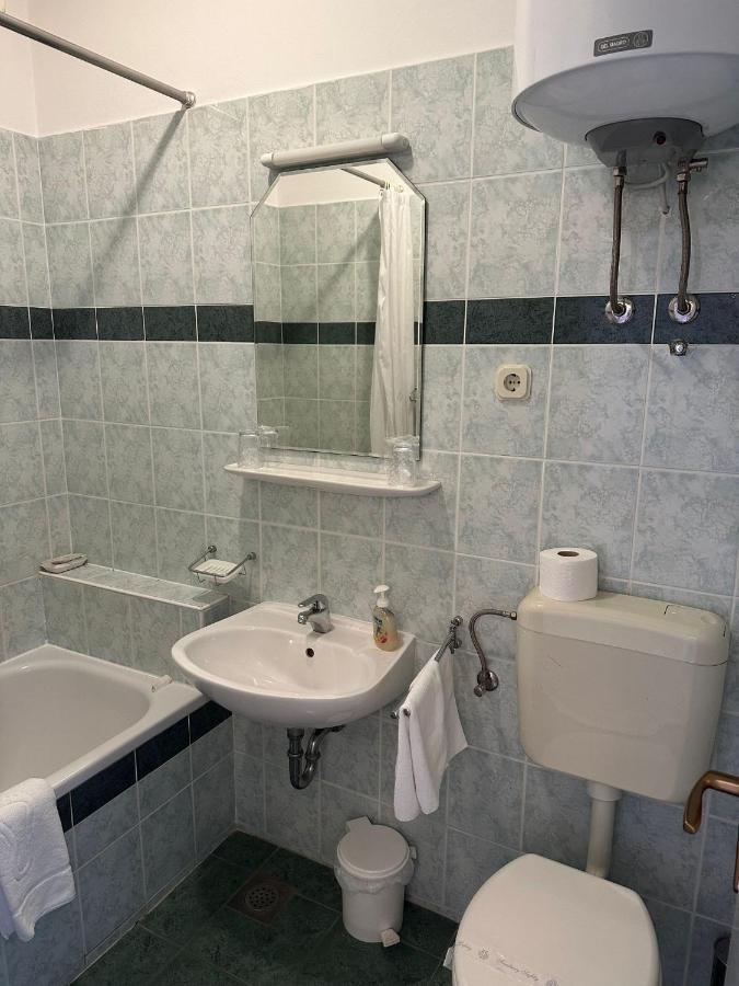 Longa Rooms Σίμπενικ Εξωτερικό φωτογραφία